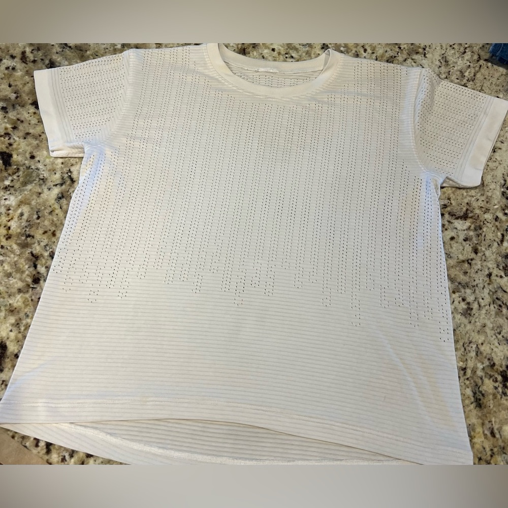 LuluLemon Swiftly Top